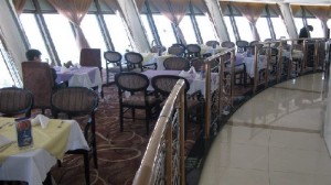 طراح و سازنده رستوران گردان